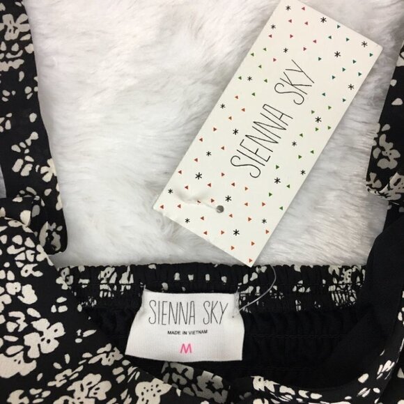 SIENNA SKY  B&W Floral Crop Top NWT - Picture 3 of 5